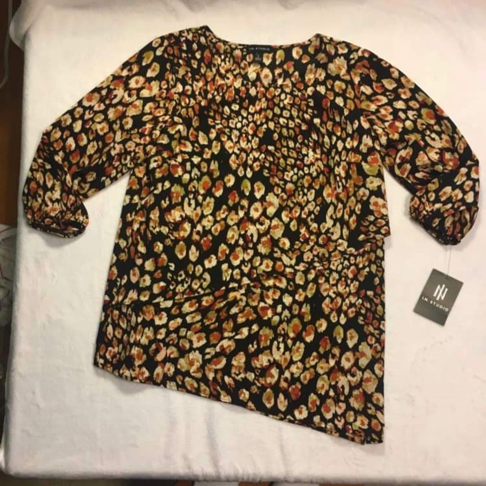 I.N. Studio Blouse Womens Small Black Multi NWT Animal Print Asymmetrical Hem